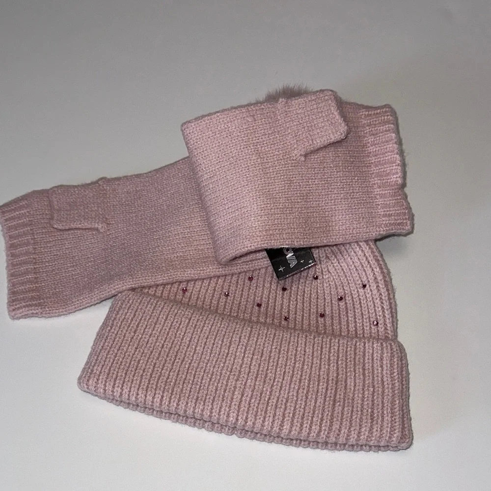 Fashion Nova Blush Knit Beanie and Gloves Set
